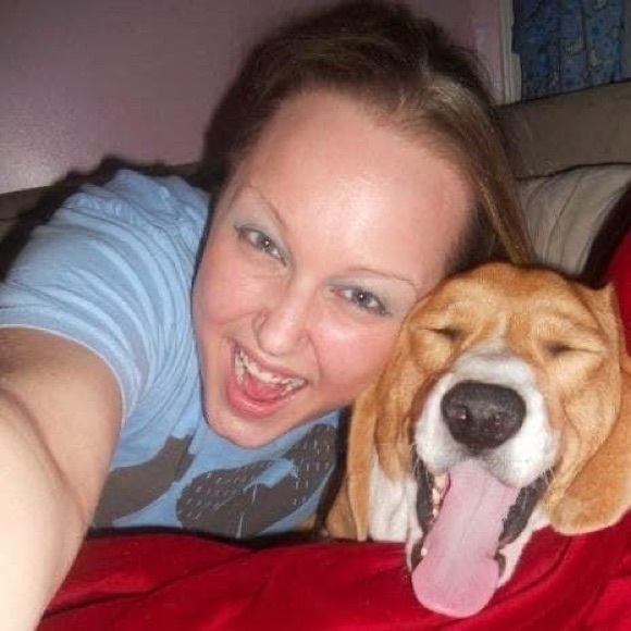 Hi! I’m Sarah. Colors, sparkles, and Betsey Johnson make life happy! - Picture 4 of 12